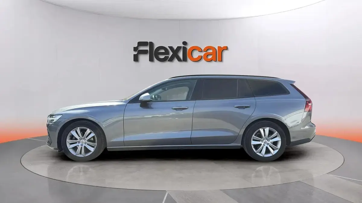 Usado Volvo V60 Momentum 150 CV (110 kW) 2019 Negro Familiar