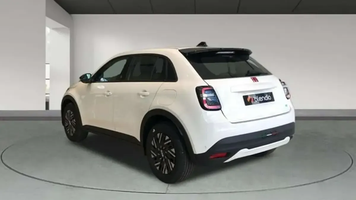 Nuevo Fiat 600 Red 114 kW (156 CV) 2025 Blanco SUV