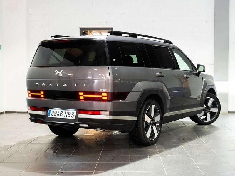 Usado Hyundai Santa Fe 238 CV (175 kW) 2025 Gris SUV