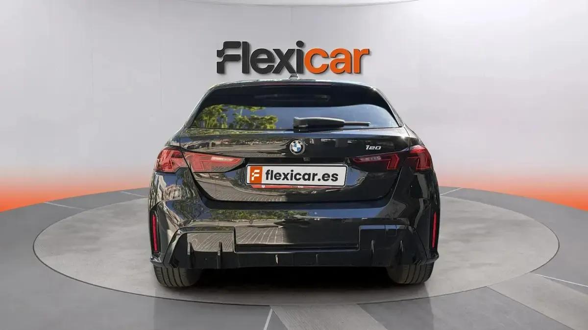 Käytetty BMW 120 170 HP (125 kW) 2025 Musta Viistoperä
