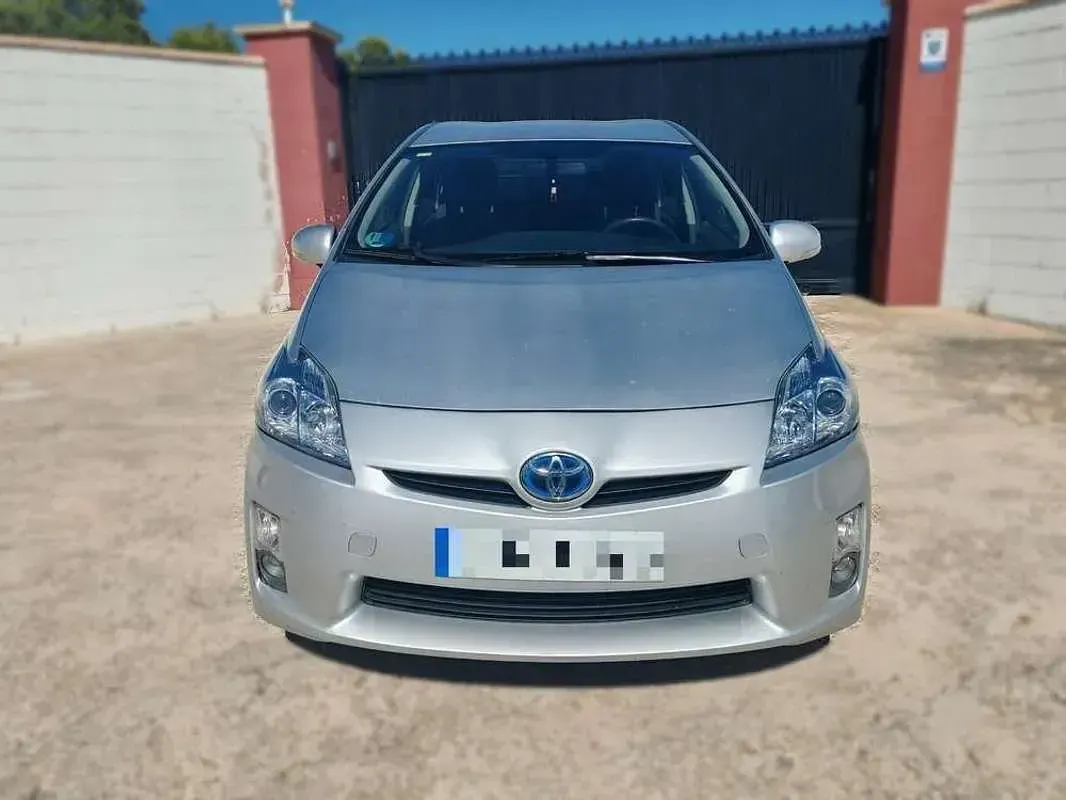 Usado Toyota Prius Advance 99 CV (72 kW) 2010 Gris Utilitario