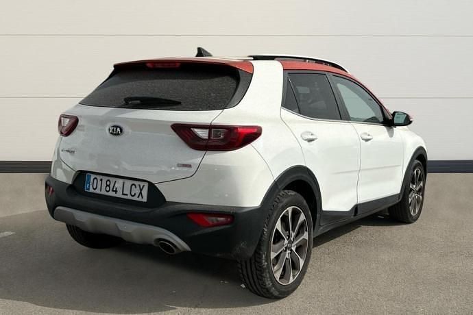 Usado Kia Stonic 120 CV (88 kW) 2019 Blanco SUV