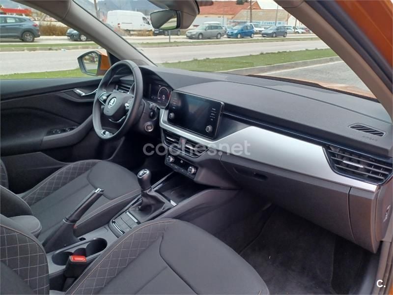 Naranja Usado 2023 Skoda Kamiq Sport SUV | 16.700 € (Super precio) - Imagen 1/4