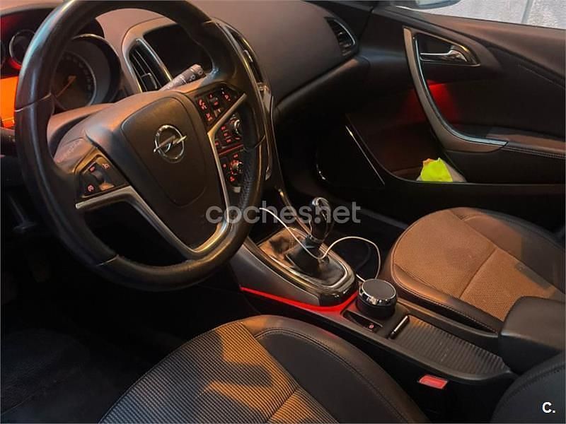 Usado Opel Astra Sport 115 CV (84 kW) 2010 Blanco Berlina