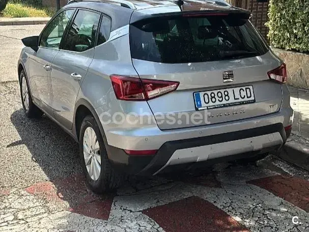 Usado Seat Arona XCELLENCE 90 CV (66 kW) 2019 Gris / plata SUV