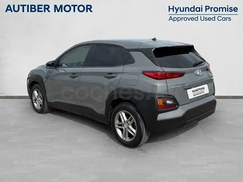 Usado Hyundai Kona 120 CV (88 kW) 2020 Gris / plata SUV