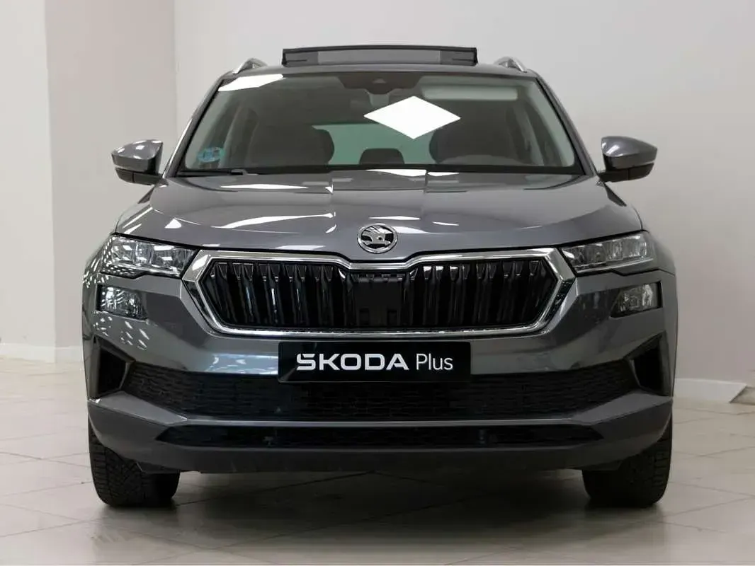 Usado Skoda Karoq Style 150 CV (110 kW) 2022 Gris SUV