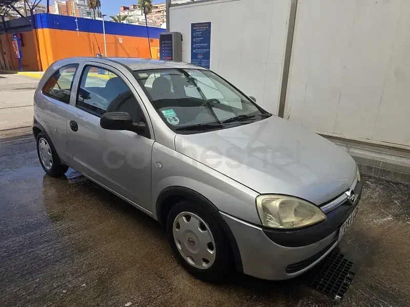 Usado Opel Corsa Club 58 CV (42 kW) 2003 Gris / plata Utilitario