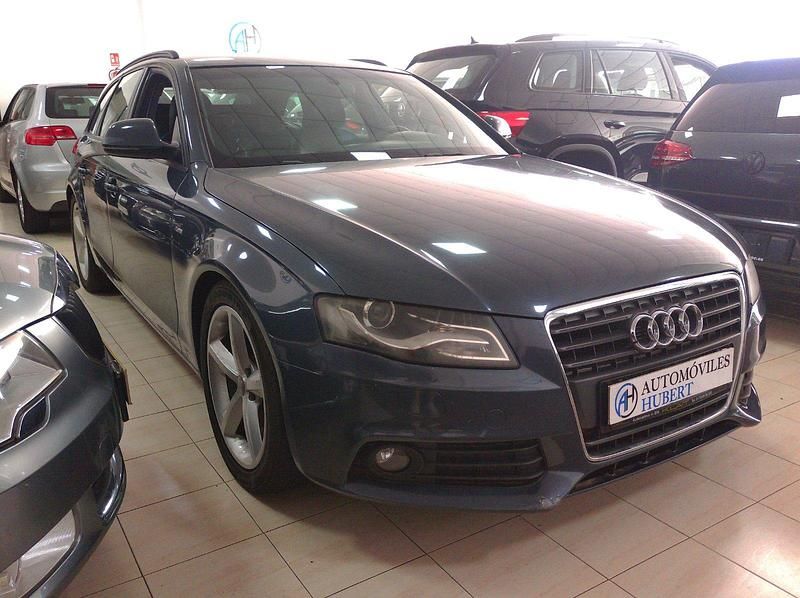 Usado Audi A4 180 CV (132 kW) 2009 Azul Familiar
