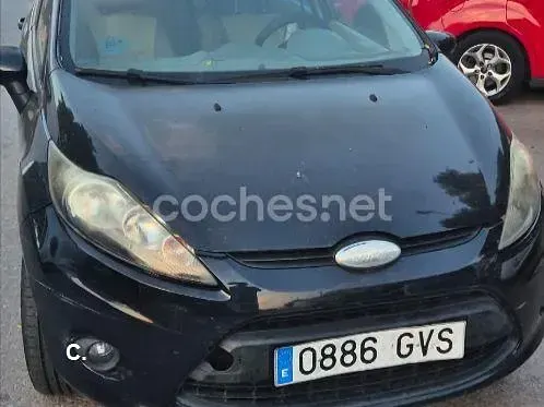 Usado Ford Fiesta Trend 82 CV (60 kW) 2010 Negro Berlina