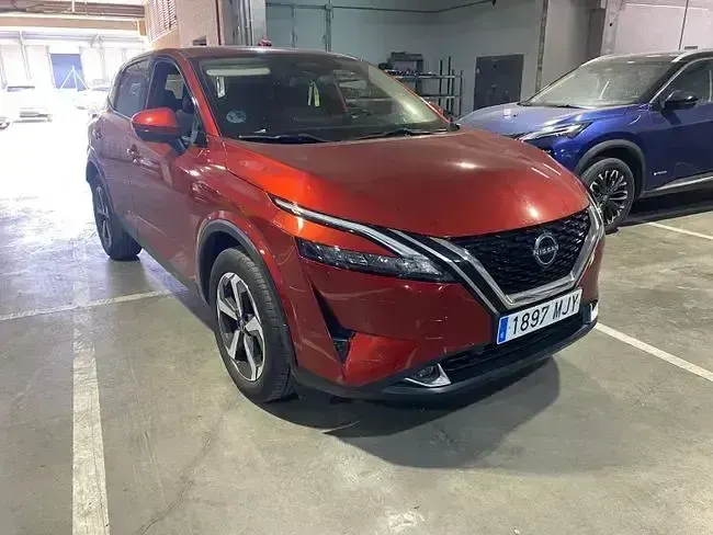 Usado Nissan Qashqai N-Connecta 158 CV (116 kW) 2023 Rojo SUV