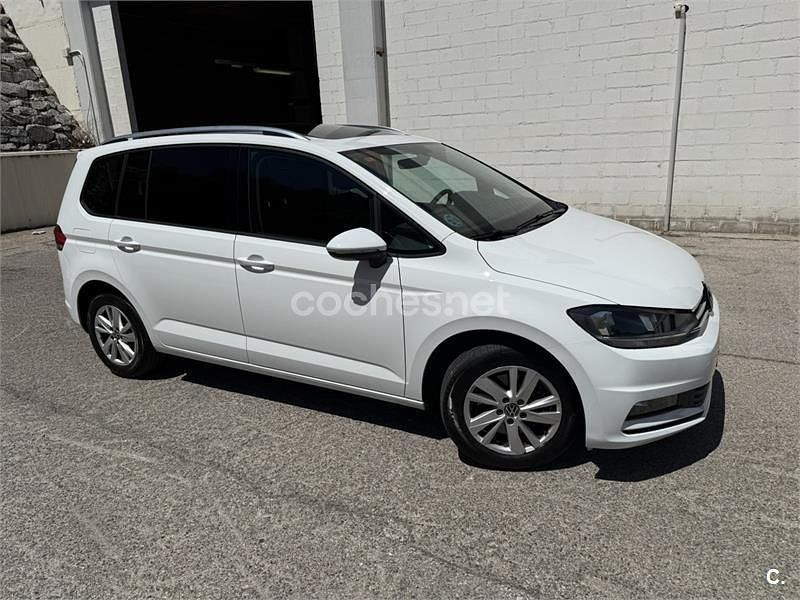 Blanco Usado 2021 VW Touran Edition Monovolumen | 19.990 € (Precio justo) - Imagen 1/4
