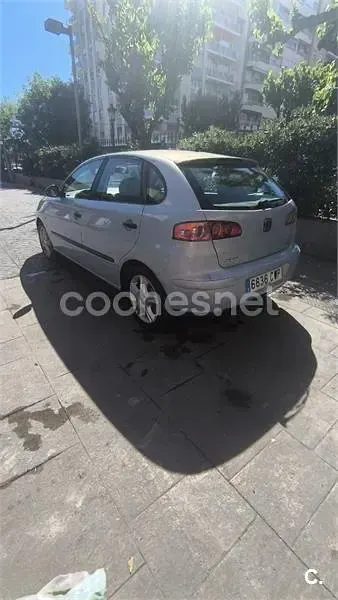 Usado Seat Ibiza 75 CV (55 kW) 2004 Azul Utilitario