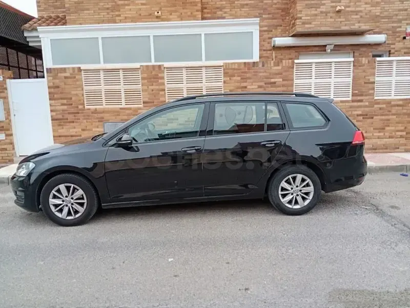 Usado VW Golf VII Edition 110 CV (80 kW) 2015 Negro Familiar