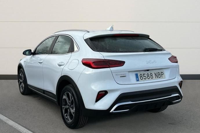 Usado Kia XCeed 140 CV (102 kW) 2025 Blanco SUV