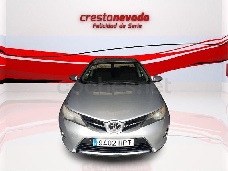 Usado Toyota Auris Active 90 CV (66 kW) 2013 Gris / plata Berlina