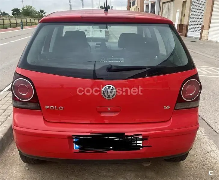 Usado VW Polo Match 80 CV (58 kW) 2007 Rojo Utilitario