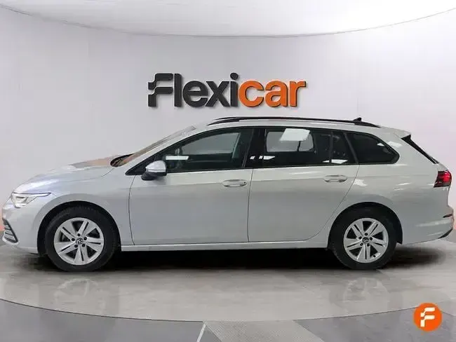 Usado VW Golf VIII Life 150 CV (110 kW) 2022 Gris Familiar