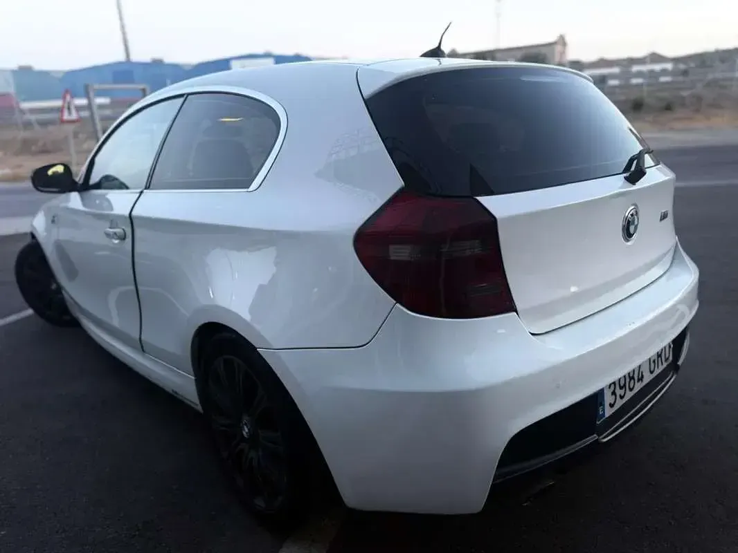 Usado BMW 116 116 CV (85 kW) 2009 Blanco Utilitario