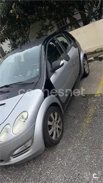 Usado Smart ForFour Pulse 75 CV (55 kW) 2004 Gris / plata Utilitario