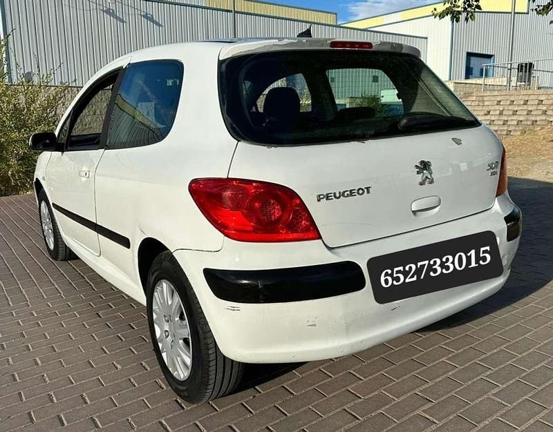 Usado Peugeot 307 90 CV (66 kW) 2007 Blanco Utilitario