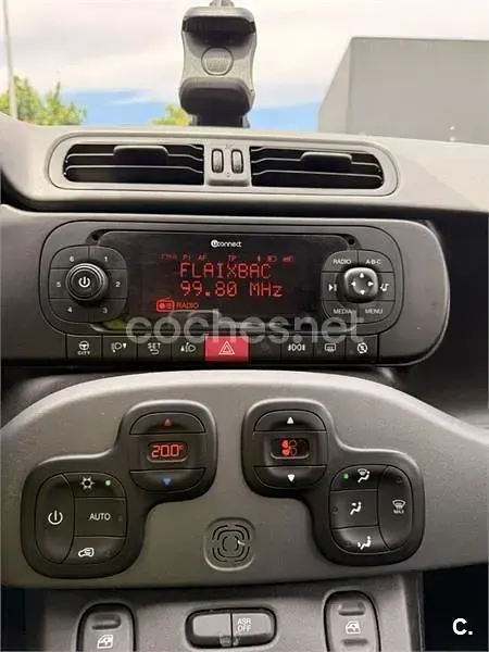Usado Fiat Panda 69 CV (50 kW) 2019 Azul Utilitario