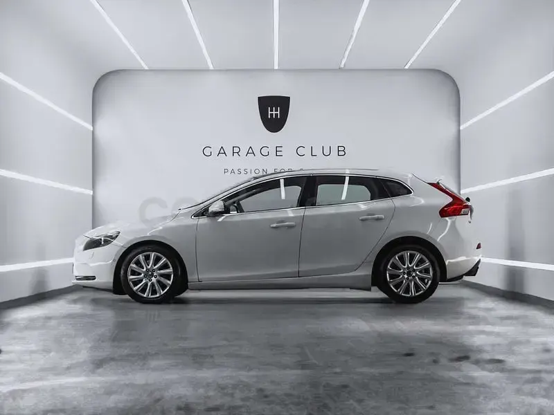 Usado Volvo V40 Summum 180 CV (132 kW) 2013 Blanco Berlina