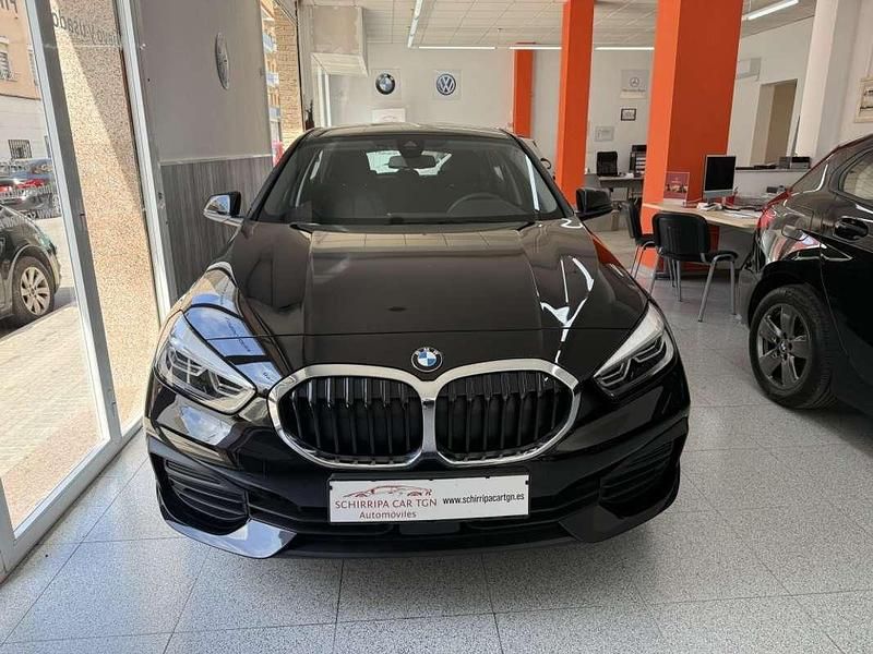 Usado BMW 118 136 CV (100 kW) 2022 Negro Utilitario