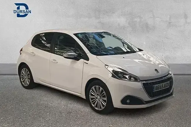 Usado Peugeot 208 Signature Sky 83 CV (61 kW) 2019 Blanco Utilitario