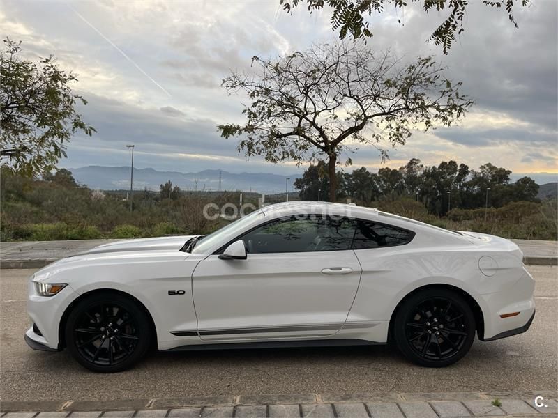 Usado Ford Mustang GT 450 CV (330 kW) 2019 Blanco Coupe