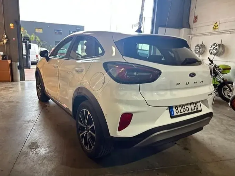 Usado Ford Puma Titanium 125 CV (91 kW) 2020 Blanco SUV