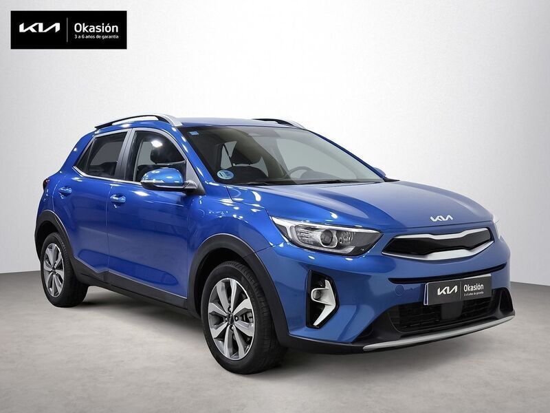 Azul Usado 2024 Kia Stonic SUV | 19.990 € (Un poco caro) - Imagen 1/4