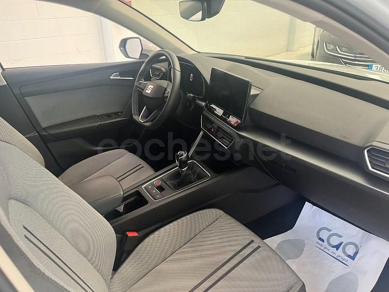 Usado Seat Leon Style 116 HP (85 kW) 2021 Branco Sedan