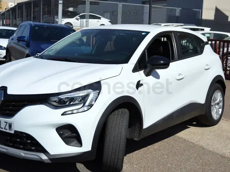 Usado Renault Captur Intens 101 CV (74 kW) 2022 Blanco SUV
