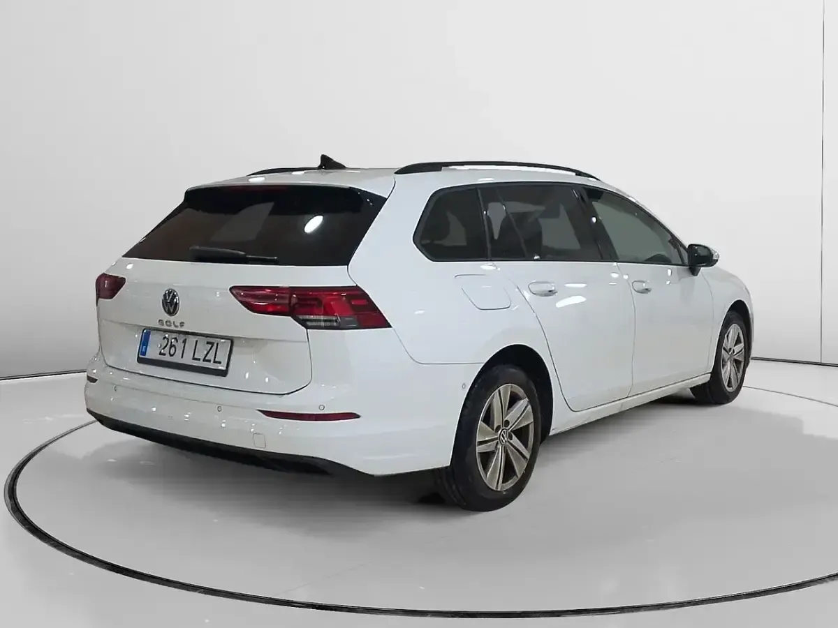 Usado VW Golf VIII Life 131 CV (96 kW) 2022 Blanco Berlina