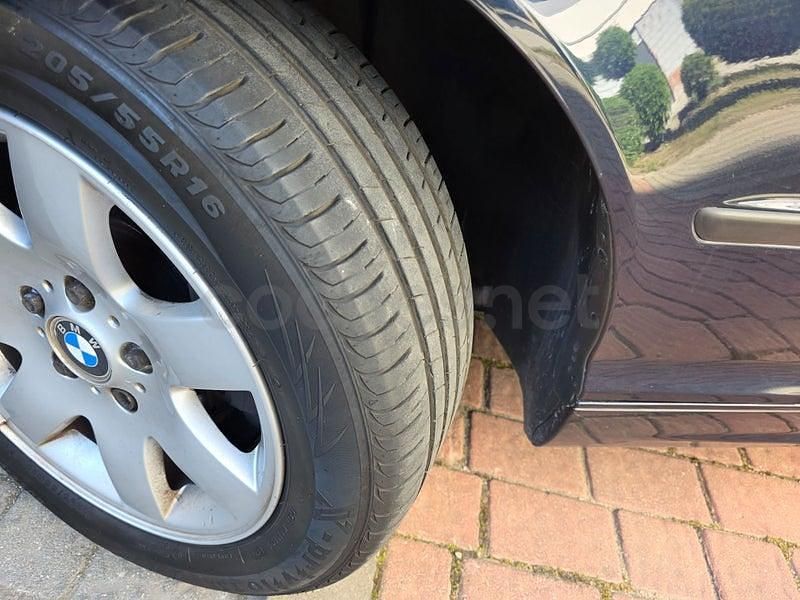 Usado BMW 320 150 CV (110 kW) 2004 Azul Berlina