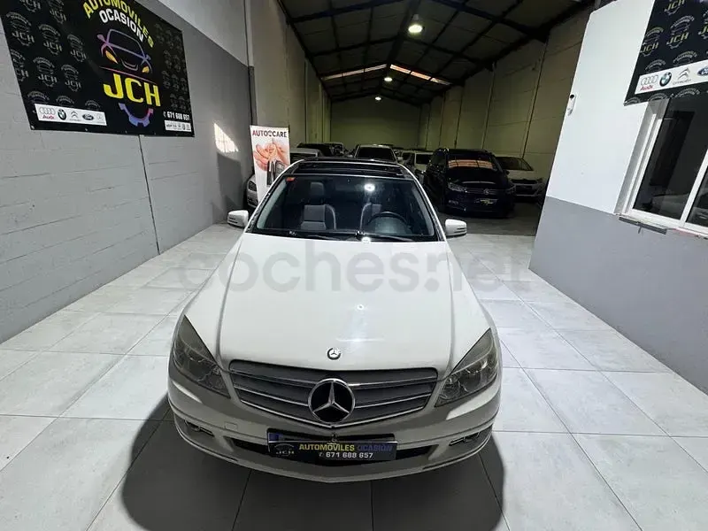 Usado Mercedes C220 Avantgarde 170 CV (125 kW) 2010 Blanco Berlina