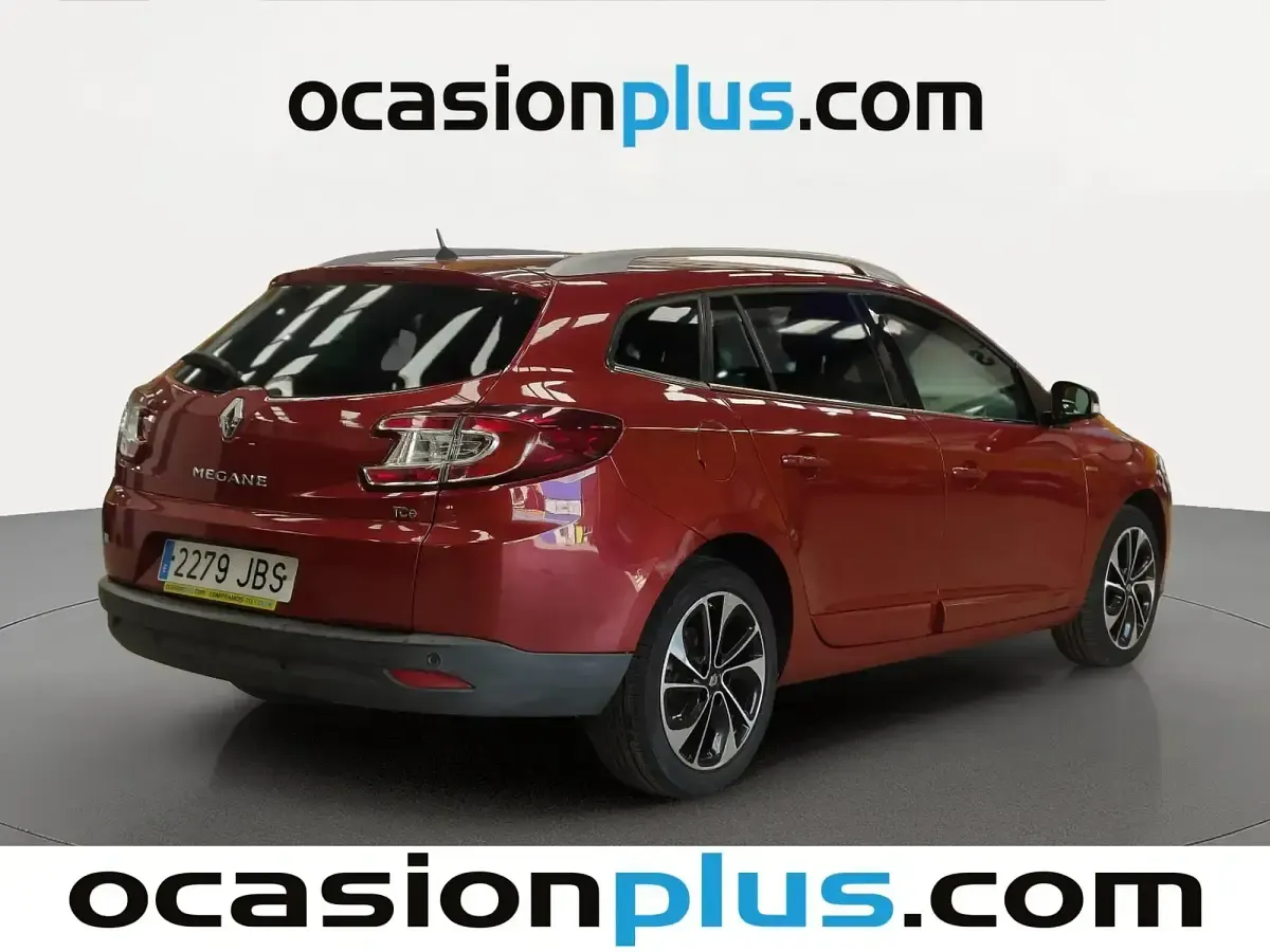 Usado Renault Mégane GrandTour Bose Edition 132 CV (97 kW) 2014 Rojo Familiar
