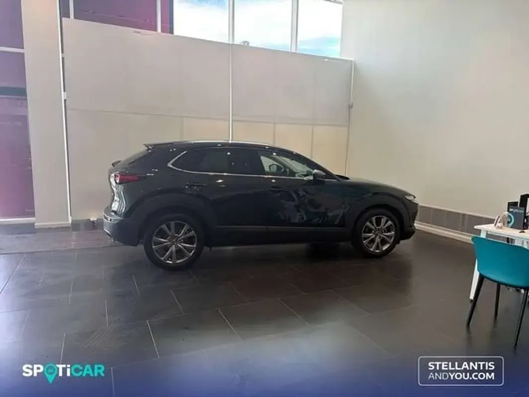 Usado Mazda CX-30 Exclusive-Line 141 CV (103 kW) 2025 Negro SUV