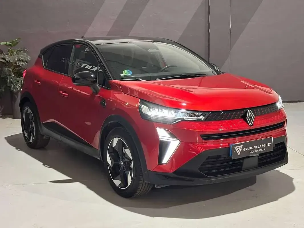 Usado Renault Captur Techno 143 CV (105 kW) 2025 Rojo SUV