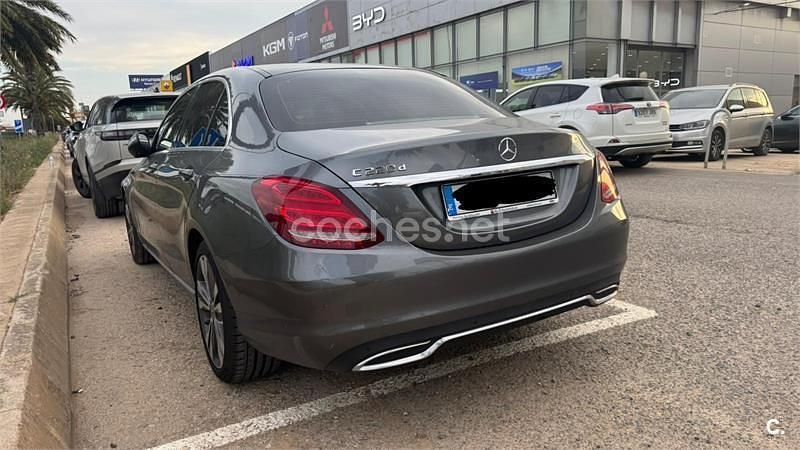 Usado Mercedes C220 170 CV (125 kW) 2018 Gris / plata Berlina