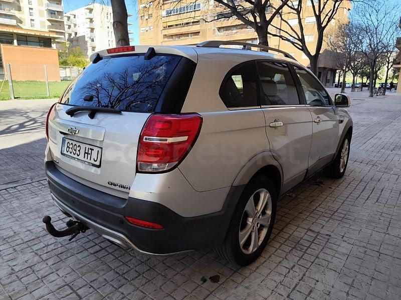 Usado Chevrolet Captiva LT 184 CV (135 kW) 2015 Gris / plata SUV