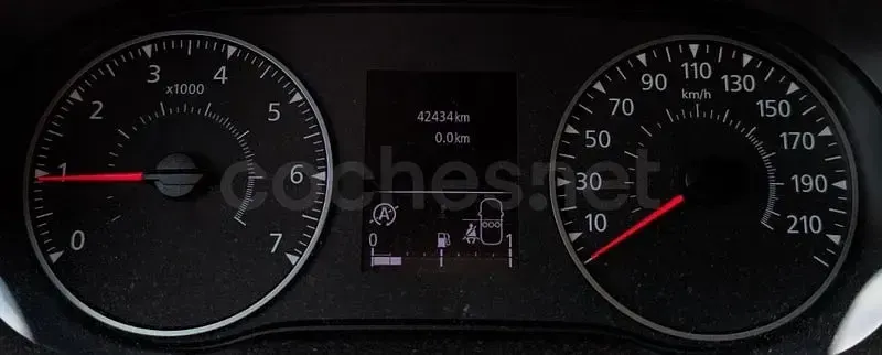 Usado Dacia Duster Journey 100 CV (73 kW) 2023 Gris / plata SUV