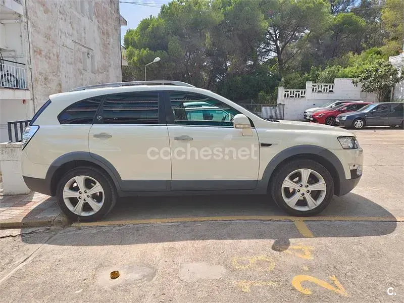 Usado Chevrolet Captiva LTZ 184 CV (135 kW) 2011 Blanco SUV