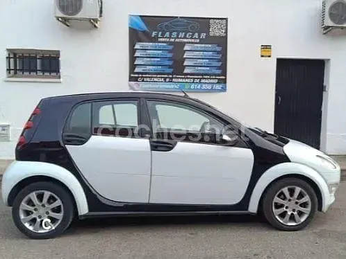 Usado Smart ForFour Passion 95 CV (69 kW) 2005 Blanco Utilitario