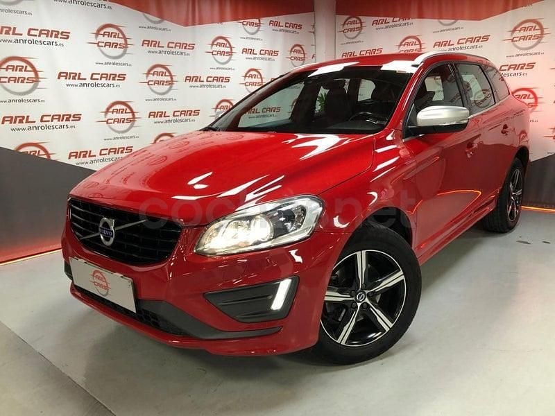 Usado Volvo XC60 R-Design Momentum 150 CV (110 kW) 2016 Rojo SUV