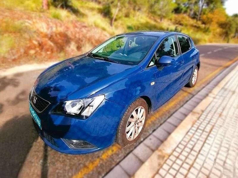 Usado Seat Ibiza Reference 90 CV (66 kW) 2016 Azul Utilitario
