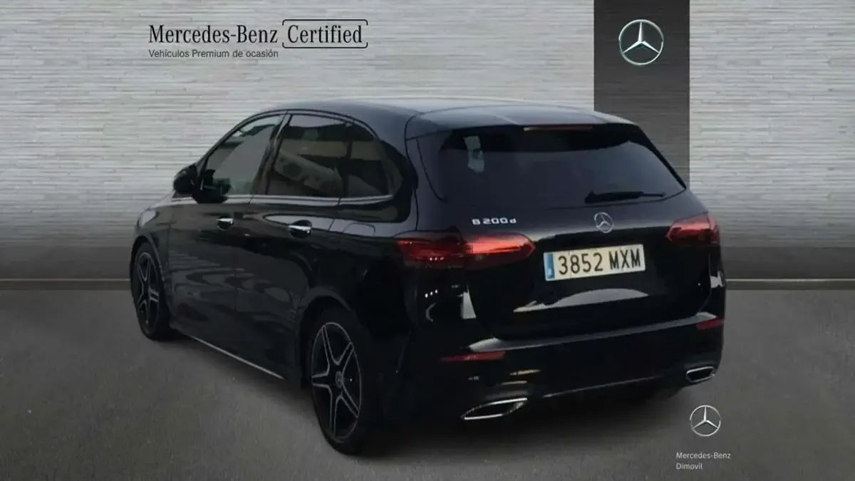 Usado Mercedes B200 150 CV (110 kW) 2024 Negro Utilitario