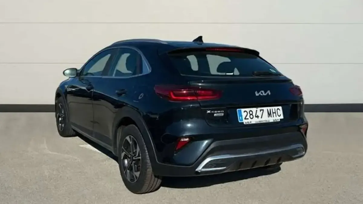 Usado Kia XCeed 160 CV (117 kW) 2023 Gris SUV