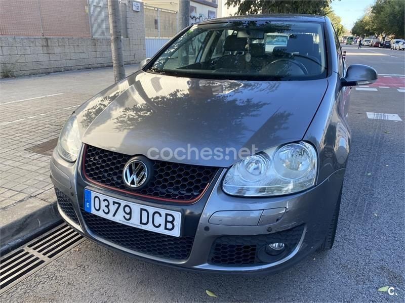 Gris / plata Usado 2005 VW Golf IV Highline Berlina | 4250 € (Precio justo) - Imagen 1/4